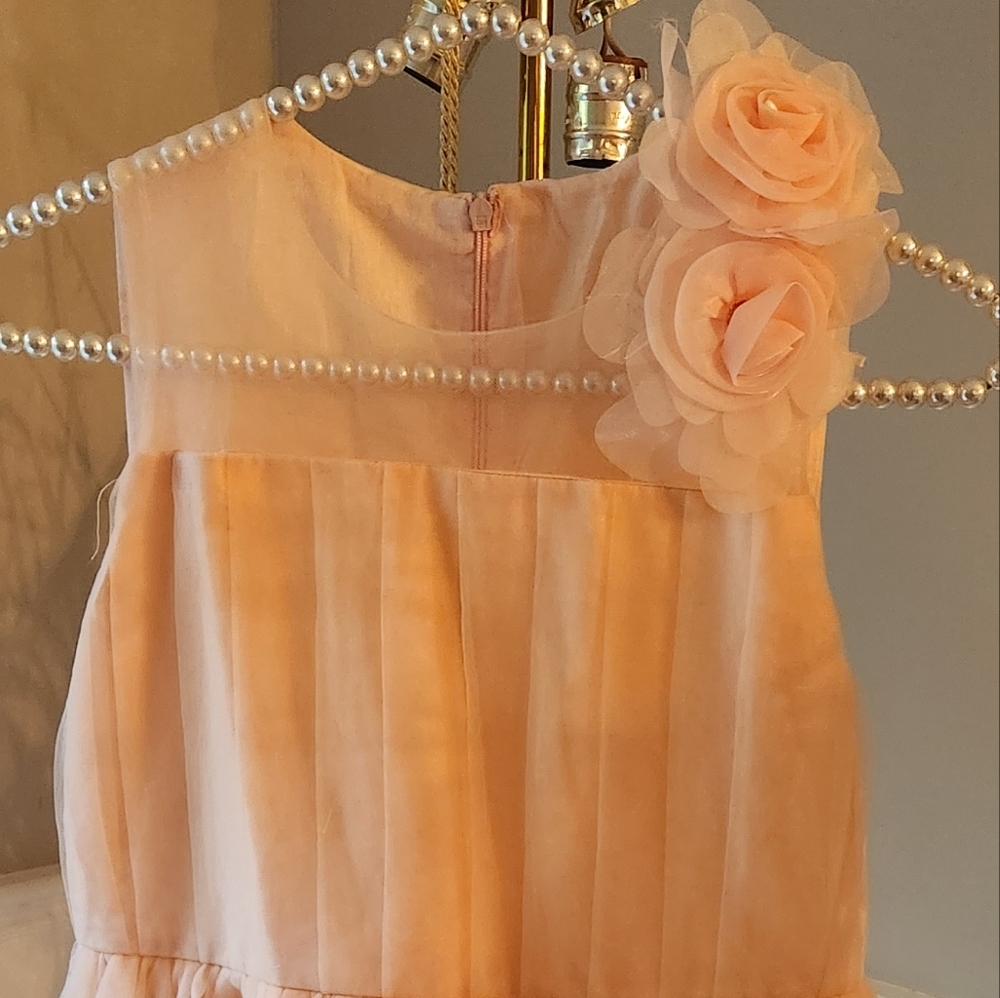 Girls stunning pink chiffon dress custom made size 12 new without tags